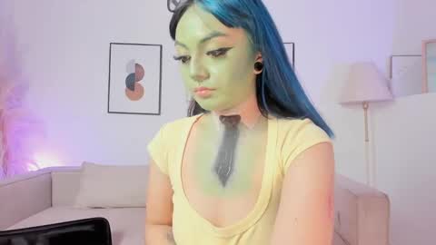 Snapshot of amy_lit chatting on 14, 11, 2025 Hello I am Allison Welcome to my room and let is have a good time together whith me online show from 14, 11, 2025