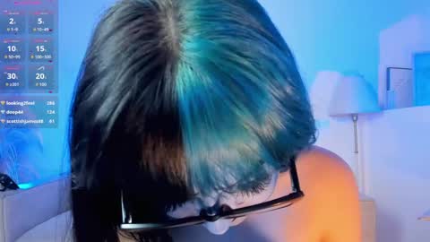 Snapshot of amy_lit chatting on 20, 11, 2025 Hello I am Allison Welcome to my room and let is have a good time together whith me online show from 20, 11, 2025