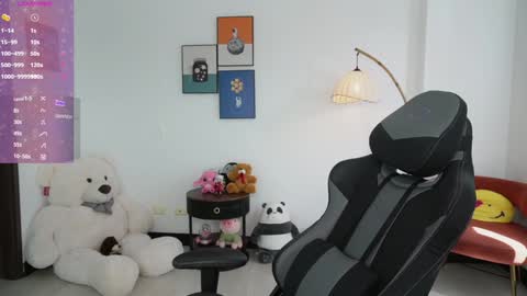Snapshot of amy_ross1 chatting on 16, 1, 2025 Daniela M online show from 16, 1, 2025