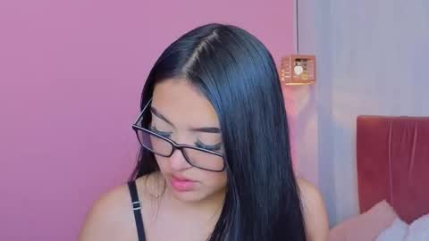 amy_saenz_ online show from 9, 10, 2025