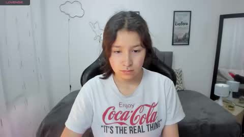 Snapshot of amy_sophiaa chatting on 11, 9, 2025 Amy sophia 3 online show from 11, 9, 2025