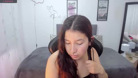 Snapshot of amy_sophiaa chatting on 12, 9, 2025 Amy sophia 3 online show from 12, 9, 2025