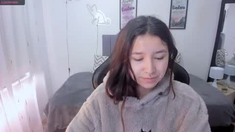 Snapshot of amy_sophiaa chatting on 13, 10, 2025 Amy sophia 3 online show from 13, 10, 2025