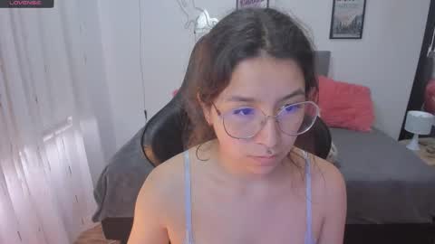 Snapshot of amy_sophiaa chatting on 5, 11, 2025 Amy sophia 3 online show from 5, 11, 2025