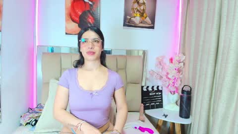 Snapshot of amy_swann chatting on 11, 4, 2026 Amy online show from 11, 4, 2026