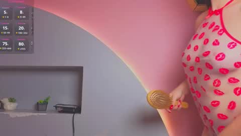 Snapshot of amy_vans_ chatting on 21, 10, 2025 Amy nickname Kirby online show from 21, 10, 2025