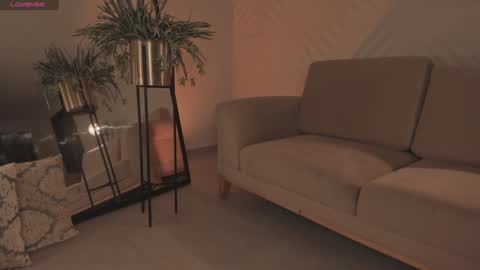 Snapshot of amyarmstrong chatting on 23, 12, 2024 Amy Armstrong online show from 23, 12, 2024