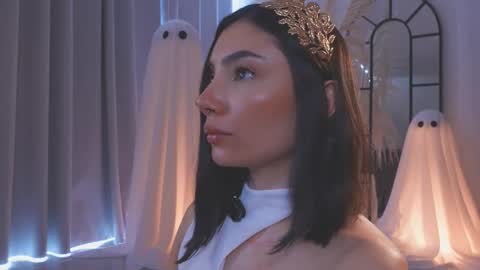 Amy Armstrong online show from 29, 10, 2025