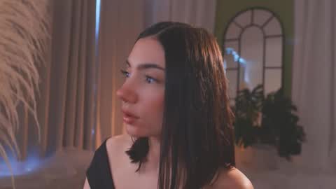 Amy Armstrong online show from 25, 11, 2025