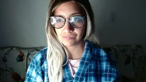 Snapshot of amycosplay99 chatting on 28, 12, 2024 amycosplay99 online show from 28, 12, 2024