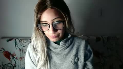 Snapshot of amycosplay99 chatting on 31, 12, 2024 amycosplay99 online show from 31, 12, 2024