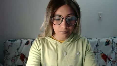 Snapshot of amycosplay99 chatting on 2, 1, 2025 amycosplay99 online show from 2, 1, 2025