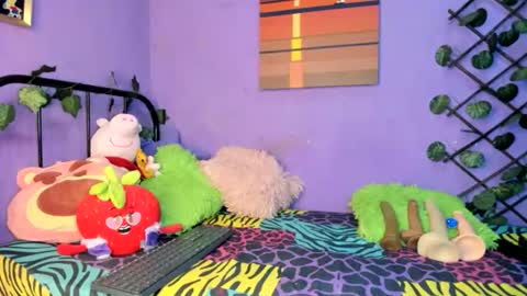 Amy Kamila online show from 27, 10, 2025