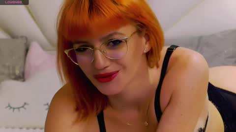 Snapshot of amyhennessy chatting on 14, 12, 2024 amyhennessy online show from 14, 12, 2024