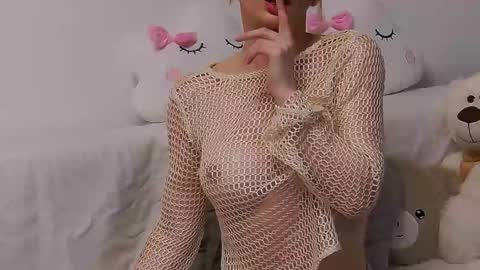 Snapshot of amyhennessy chatting on 14, 2, 2025 amyhennessy online show from 14, 2, 2025