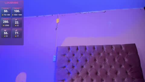 Snapshot of amyolimpo chatting on 17, 1, 2025 Amy ... Nice to meet u thumb up me please its important online show from 17, 1, 2025