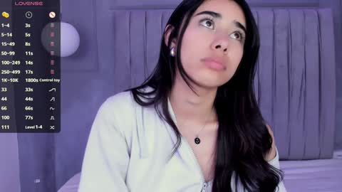 Snapshot of amyolimpo chatting on 22, 1, 2025 Amy ... Nice to meet u thumb up me please its important online show from 22, 1, 2025