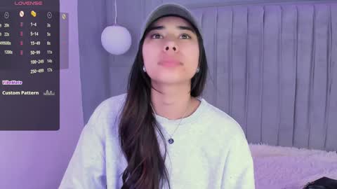 Snapshot of amyolimpo chatting on 23, 1, 2025 Amy ... Nice to meet u thumb up me please its important online show from 23, 1, 2025