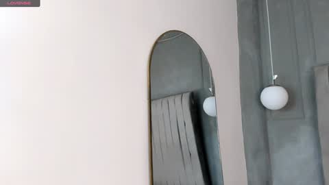 Snapshot of amyolimpo chatting on 26, 1, 2025 Amy ... Nice to meet u thumb up me please its important online show from 26, 1, 2025