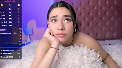 Snapshot of amyolimpo chatting on 5, 2, 2025 Amy ... Nice to meet u thumb up me please its important online show from 5, 2, 2025