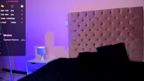 Snapshot of amyolimpo chatting on 11, 2, 2025 Amy ... Nice to meet u thumb up me please its important online show from 11, 2, 2025