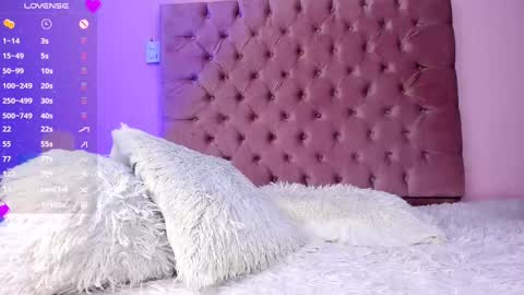 Snapshot of amyolimpo chatting on 22, 2, 2025 Amy ... Nice to meet u thumb up me please its important online show from 22, 2, 2025