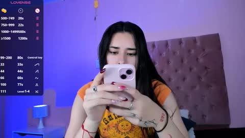 Snapshot of amyolimpo chatting on 3, 3, 2025 Amy ... Nice to meet u thumb up me please its important online show from 3, 3, 2025