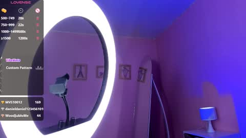 Snapshot of amyolimpo chatting on 6, 3, 2025 Amy ... Nice to meet u thumb up me please its important online show from 6, 3, 2025