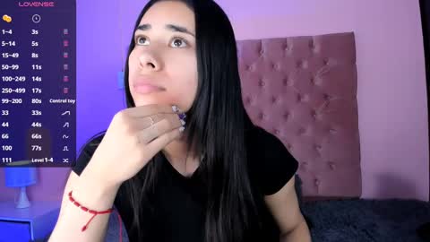 Snapshot of amyolimpo chatting on 12, 3, 2025 Amy ... Nice to meet u thumb up me please its important online show from 12, 3, 2025