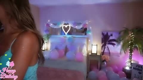 Snapshot of amyvalentine chatting on 10, 7, 2026 AmyValentine online show from 10, 7, 2026