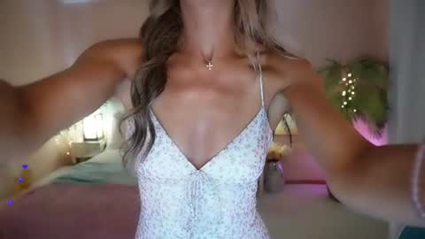 Snapshot of amyvalentine chatting on 15, 7, 2026 AmyValentine online show from 15, 7, 2026