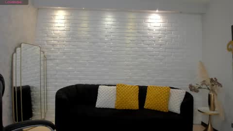 AMY WALKER online show from 27, 1, 2025