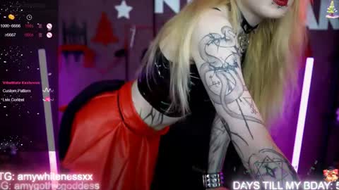 Snapshot of amywhitenessxx chatting on 20, 12, 2025 Amy switch Goddess divine Mistress online show from 20, 12, 2025
