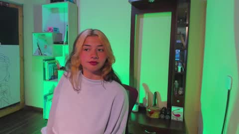 AmyWhitexxd online show from 8, 2, 2025