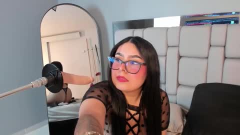 Snapshot of amywhitte_ chatting on 16, 12, 2025 amywhitte_ online show from 16, 12, 2025