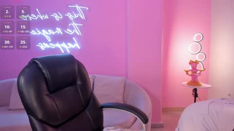 Snapshot of amywoods chatting on 15, 1, 2025 online show from 15, 1, 2025