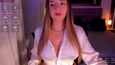 Snapshot of amywoods chatting on 21, 10, 2025 online show from 21, 10, 2025