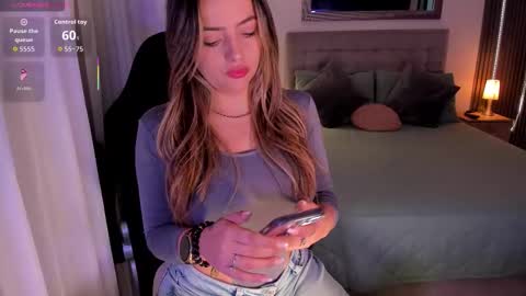 Snapshot of amywoods chatting on 24, 11, 2025 online show from 24, 11, 2025