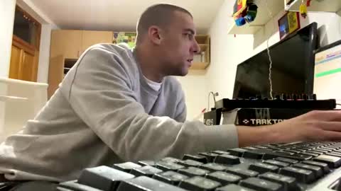 Snapshot of amyyrlikesdeep chatting on 5, 10, 2025 amyyrlikesdeep online show from 5, 10, 2025