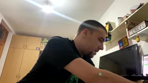 Snapshot of amyyrlikesdeep chatting on 19, 10, 2025 amyyrlikesdeep online show from 19, 10, 2025