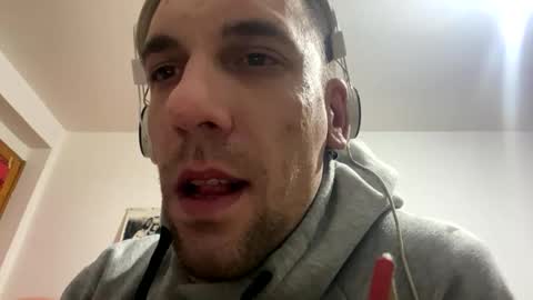 Snapshot of amyyrlikesdeep chatting on 27, 10, 2025 amyyrlikesdeep online show from 27, 10, 2025