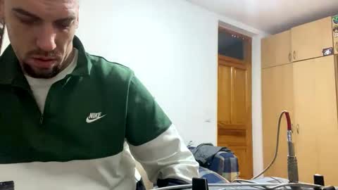 Snapshot of amyyrlikesdeep chatting on 24, 11, 2025 amyyrlikesdeep online show from 24, 11, 2025