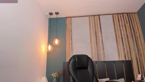 Ana Coral online show from 5, 10, 2025