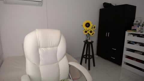  Ana  online show from 7, 3, 2025