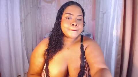 Snapshot of ana_off_alana chatting on 8, 1, 2025 Ana online show from 8, 1, 2025