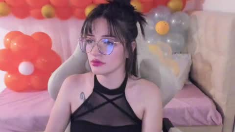 Snapshot of ana_ruuh chatting on 24, 2, 2025 Im anna but you can call me as you want online show from 24, 2, 2025