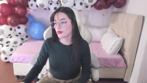 Snapshot of ana_ruuh chatting on 9, 9, 2025 Im anna but you can call me as you want online show from 9, 9, 2025