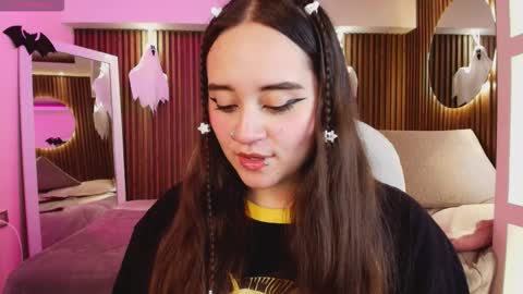 Snapshot of ana_taylor2 chatting on 7, 10, 2025 Ana online show from 7, 10, 2025