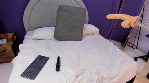 Snapshot of anaa_deep chatting on 8, 3, 2025 anaa_deep online show from 8, 3, 2025