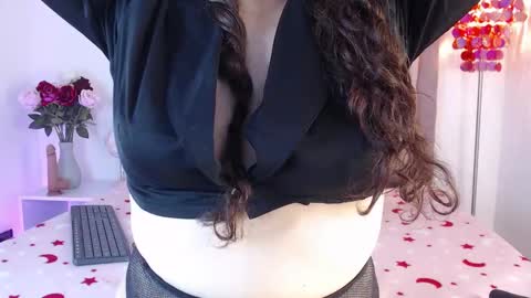 Ana Moon  online show from 8, 3, 2025